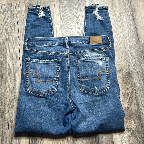 American Eagle Women’s Distressed Super High Rise Jegging, size 6 - Picture 10 of 12